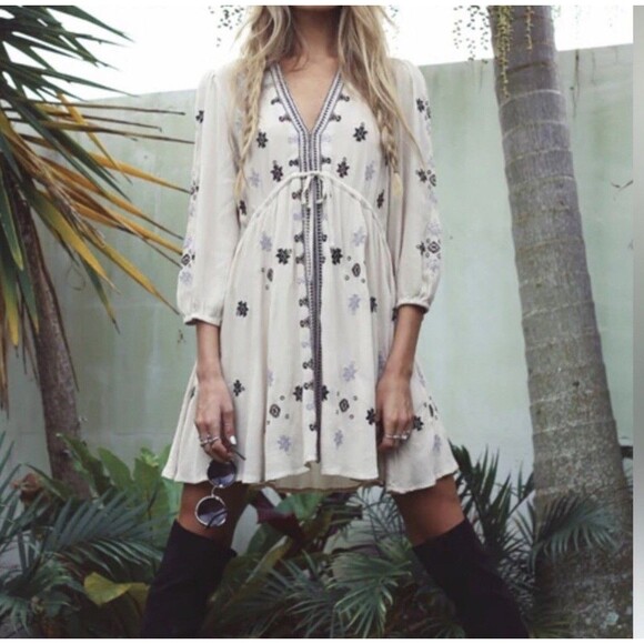 Free People Stargazer Mini Dress Beige Medium Embroidered Gauzy OB507864 - Picture 1 of 12